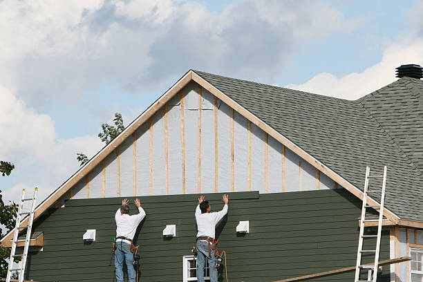 Professional Siding Repair technician working in Union, NJ